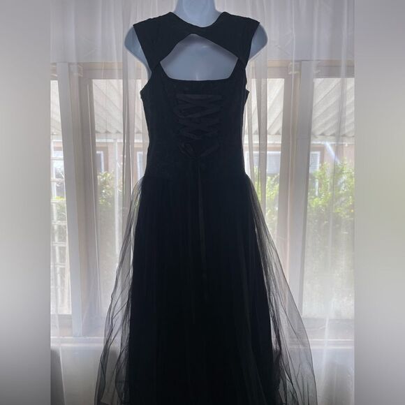 Lip Service Ball Gown - Picture 6 of 9